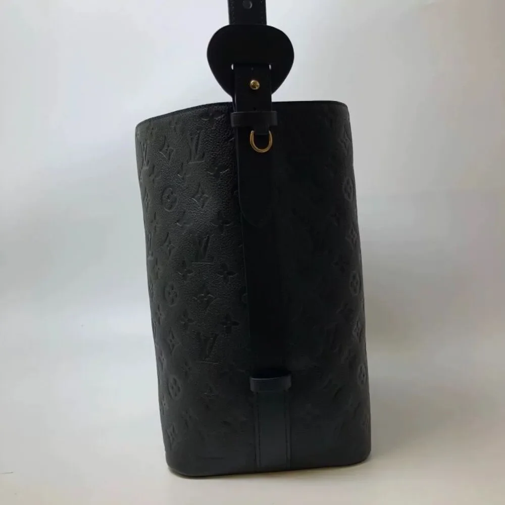 Louis Vuitton Women Pre-Loved Bag Brand New Condition